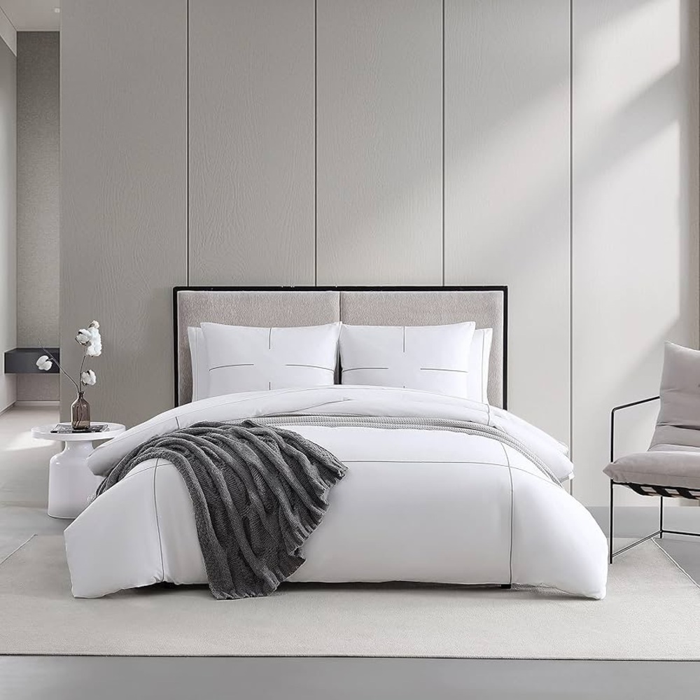 NWT - Vera Wang- King Duvet Cover Set with Matching Shams Zig White/Grey, King - Picture 4 of 7